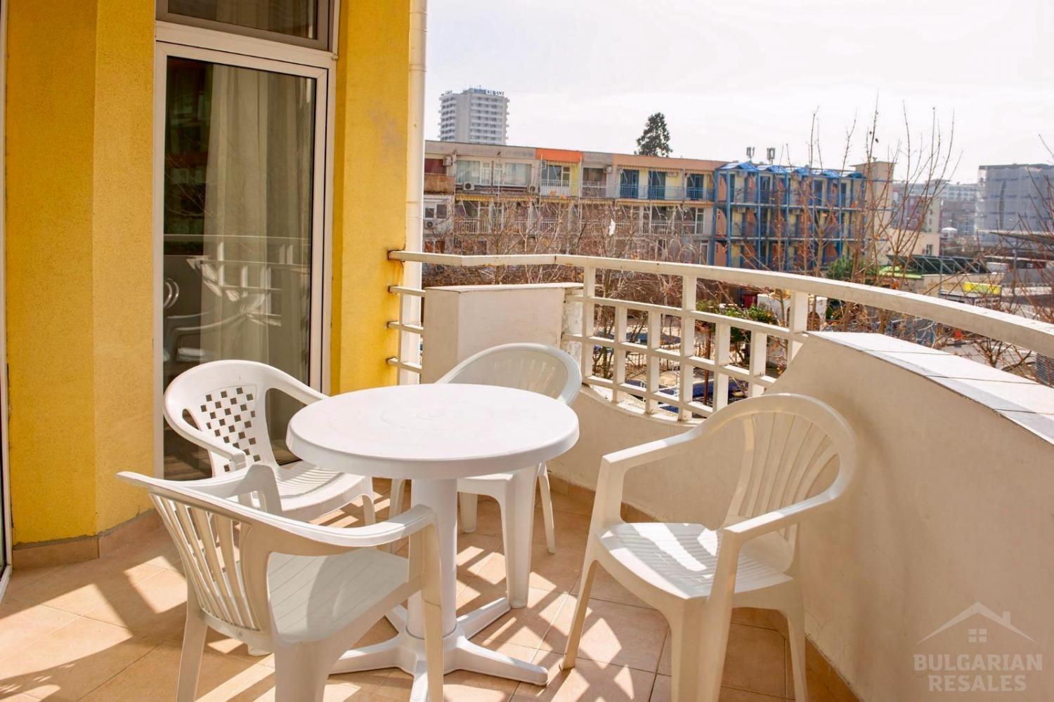 Новоремонтиран апартамент в центъра на курорта ID: 4069 - Снимка 8