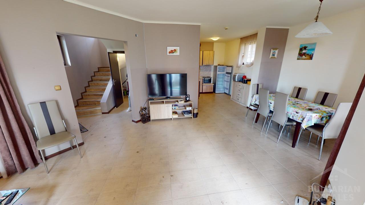 Dwa piętra, trzy sypialnie - przestronny apartament w willi ID: 4782 - Фото3