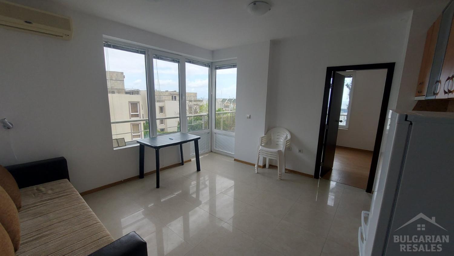 Апартамент за продажба в комплекс с басейн ID: 3408 - Снимка 9