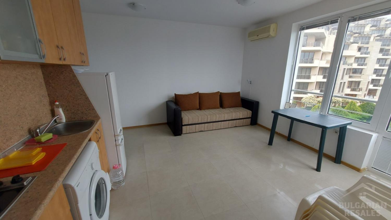 Апартамент за продажба в комплекс с басейн ID: 3408 - Снимка 2