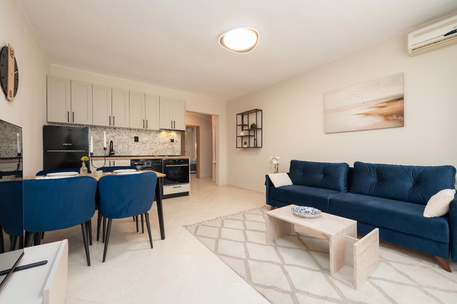 Подходит для постоянного проживания! Дизайнерский ремонт, вид на бассейн ID: 5901 - Фото 3