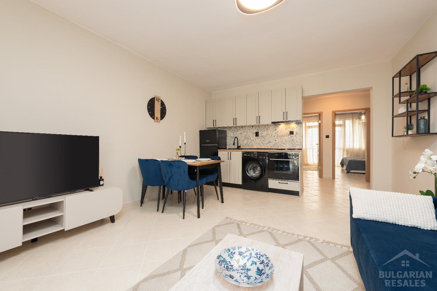 Подходит для постоянного проживания! Дизайнерский ремонт, вид на бассейн ID: 5901 - Фото 4