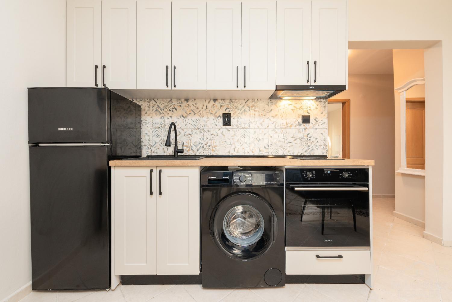 Suitable for permanent residence! Designer renovation, pool view ID: 5901 - Photo 2