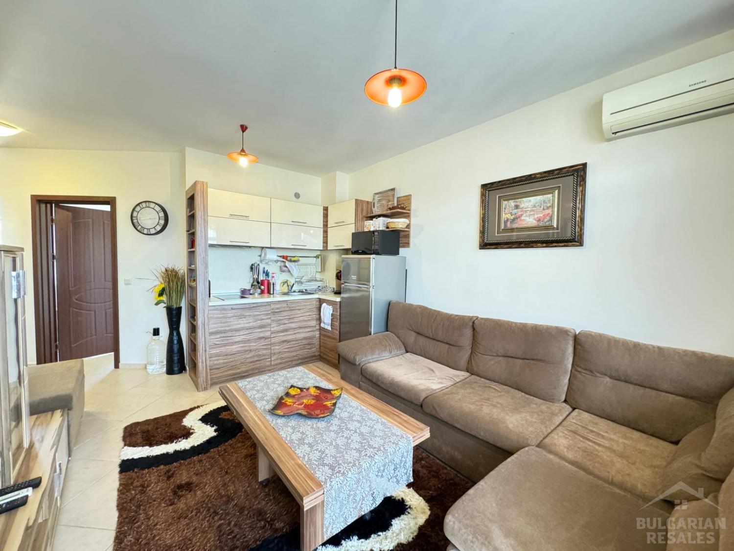 Apartment with a huge terrace in a popular complex ID: 4488 - Photo 1