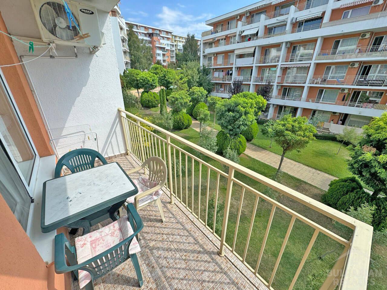 Компактная трехкомнатная квартира в зеленом районе Свети Власа ID: 4375 - Фото 22