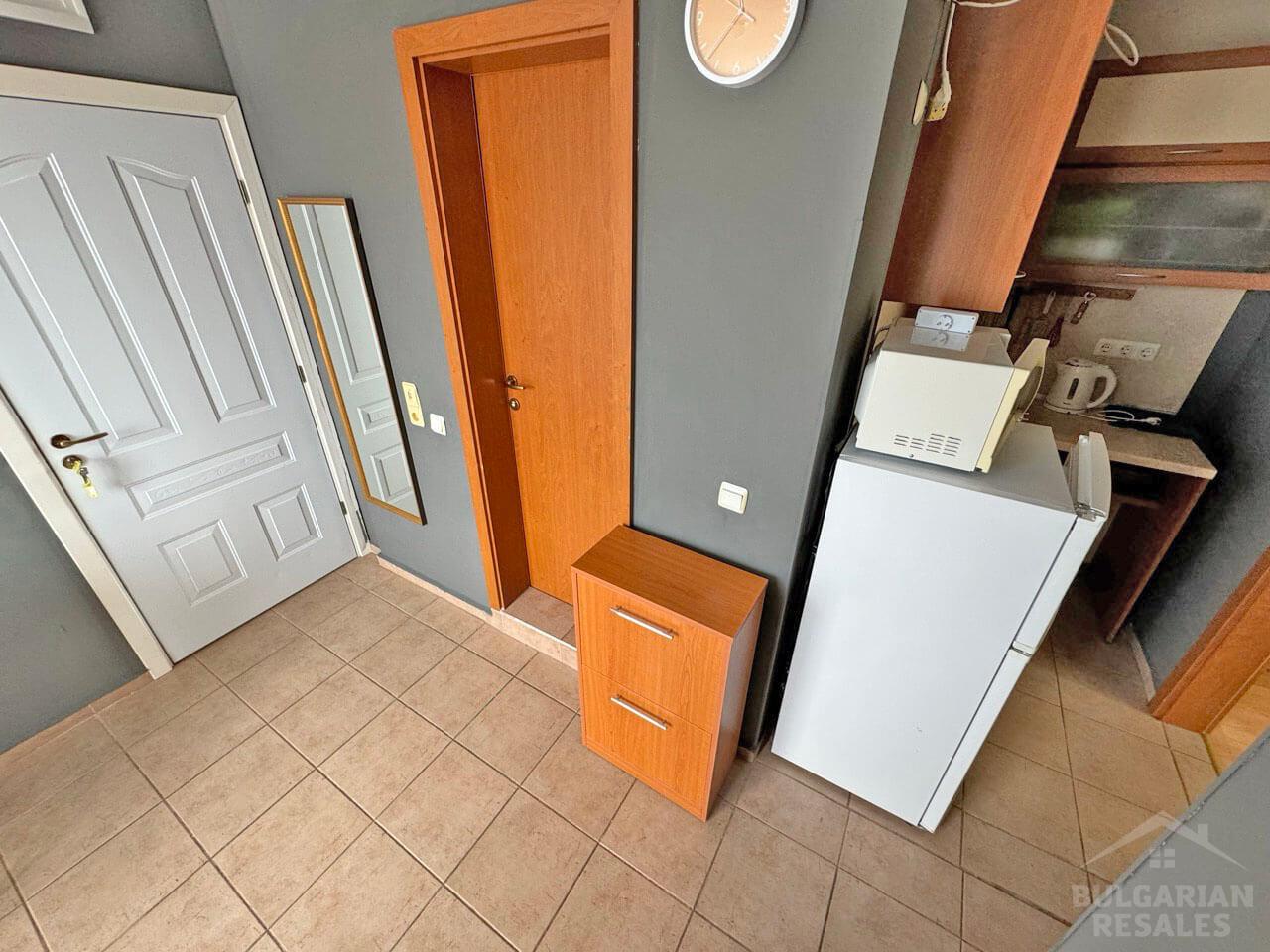Компактная трехкомнатная квартира в зеленом районе Свети Власа ID: 4375 - Фото 8