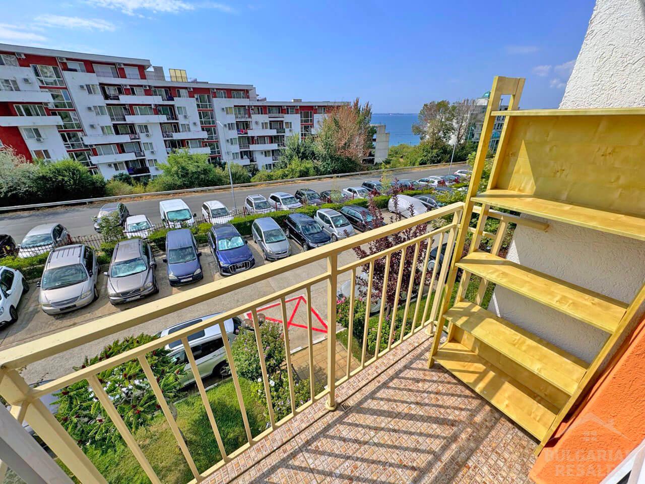 Компактная трехкомнатная квартира в зеленом районе Свети Власа ID: 4375 - Фото 14