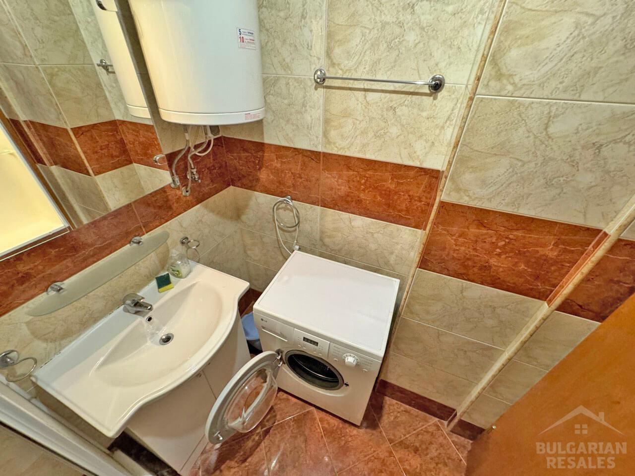 Компактная трехкомнатная квартира в зеленом районе Свети Власа ID: 4375 - Фото 15