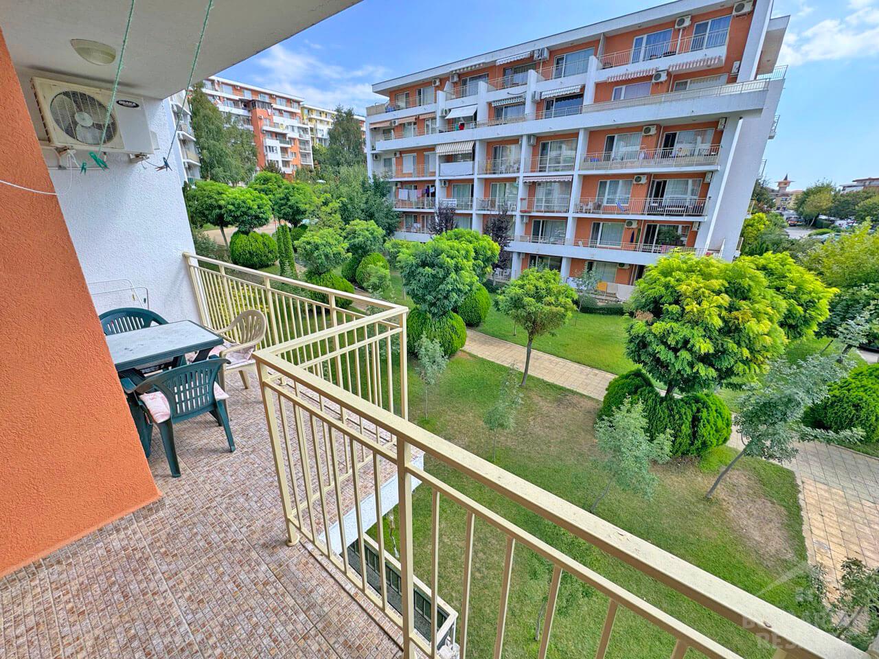 Компактная трехкомнатная квартира в зеленом районе Свети Власа ID: 4375 - Фото 21