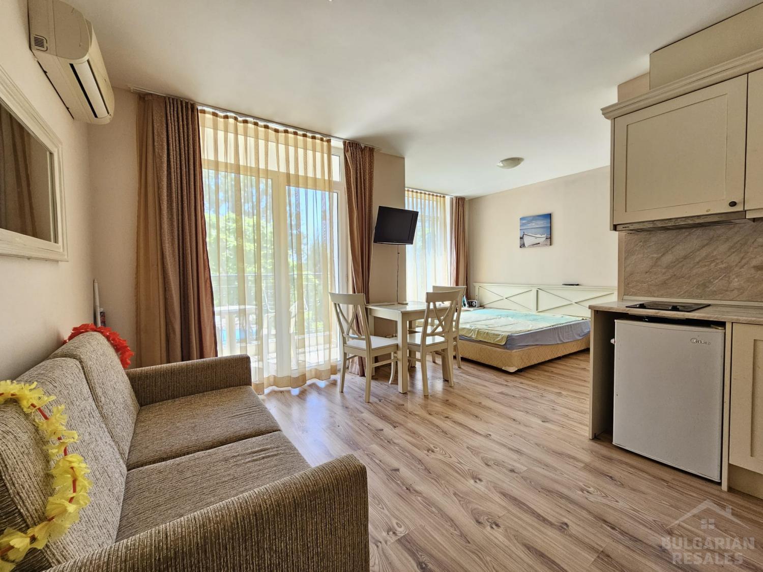 Duże studio w dobrej części kurortu ID: 3953 - Фото10