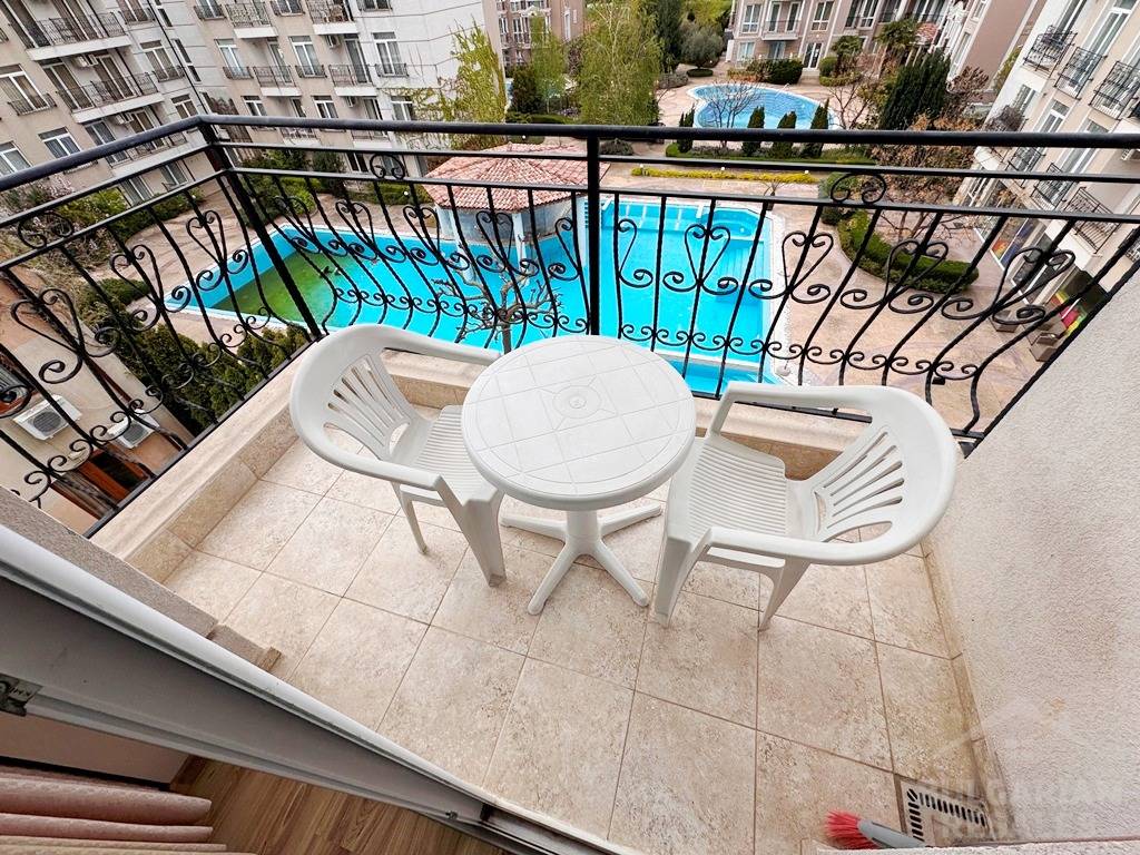 Pool view. Apartment in the “Dawn Park” complex, Sunny Beach resort ID: 6115 - Photo 11