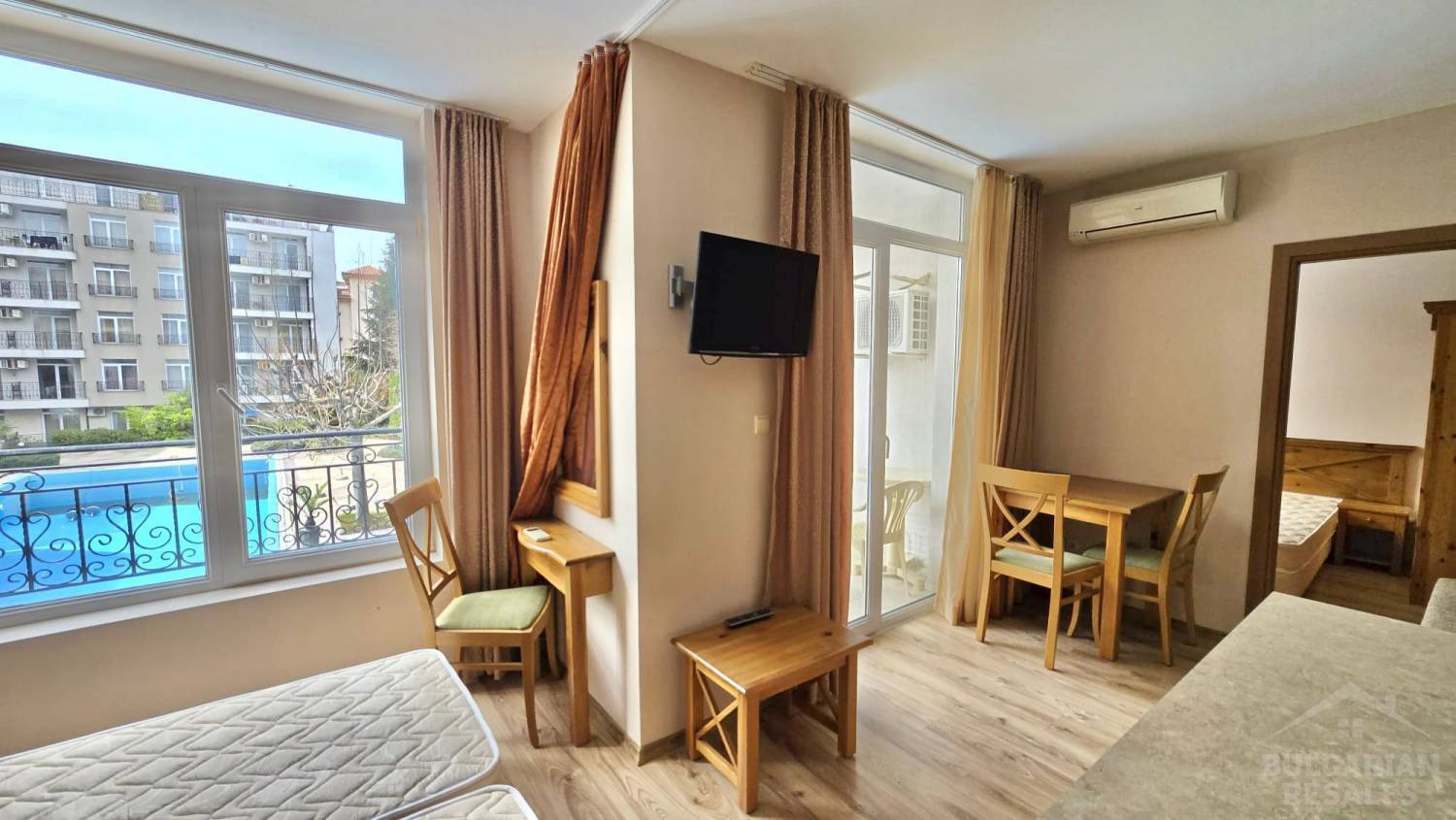 Apartmán s výhľadom na bazén v pokojnej časti letoviska ID: 6071 - Фото6