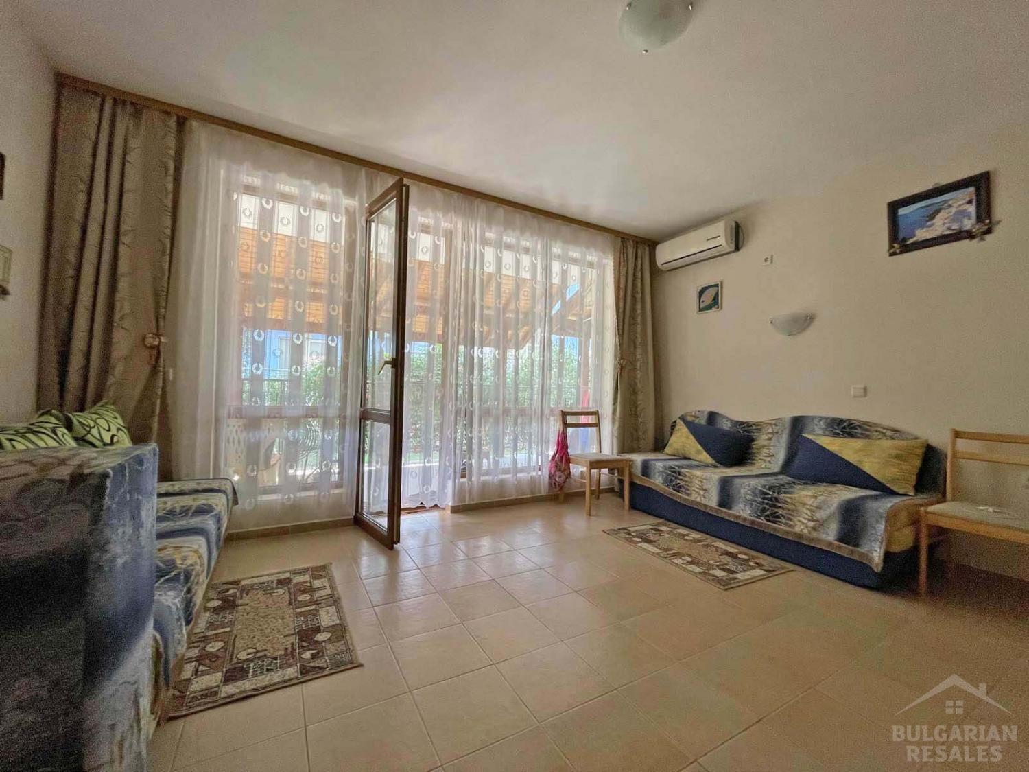 Studio on the parterre with a large terrace in a good location ID: 3579 - Photo 2