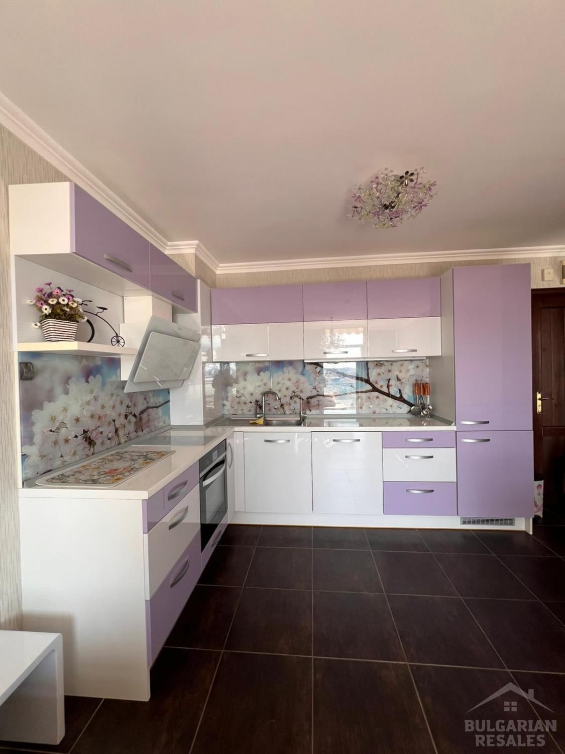 Exkluzívne! Zrekonštruovaný apartmán s krásnym výhľadom ID: 5526 - Фото6