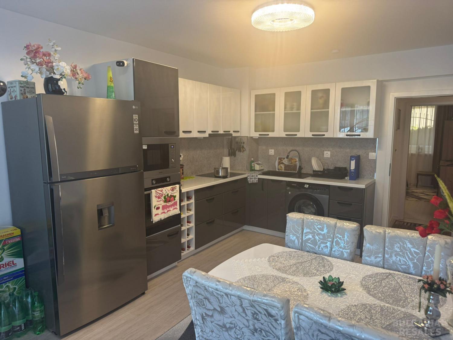 Квартира с ремонтом и мебелью в 