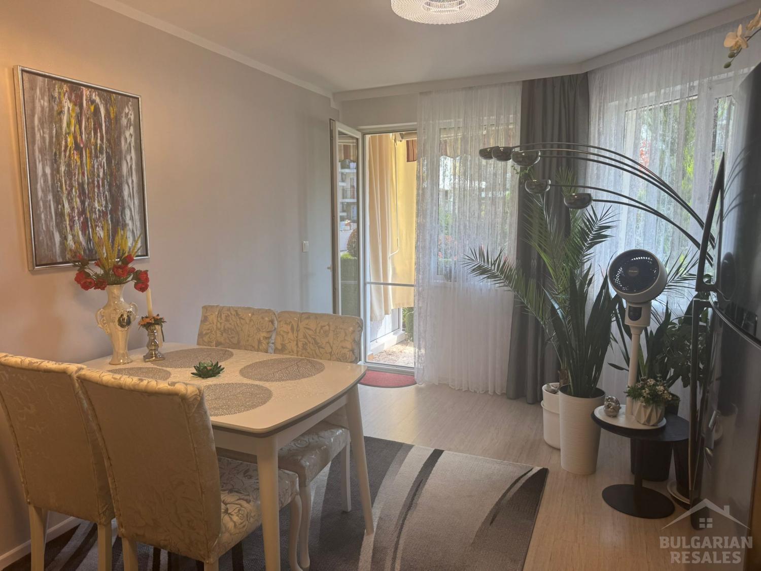 Квартира с ремонтом и мебелью в 