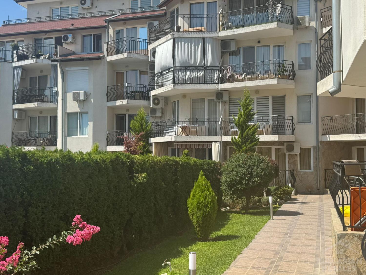 Квартира с ремонтом и мебелью в 