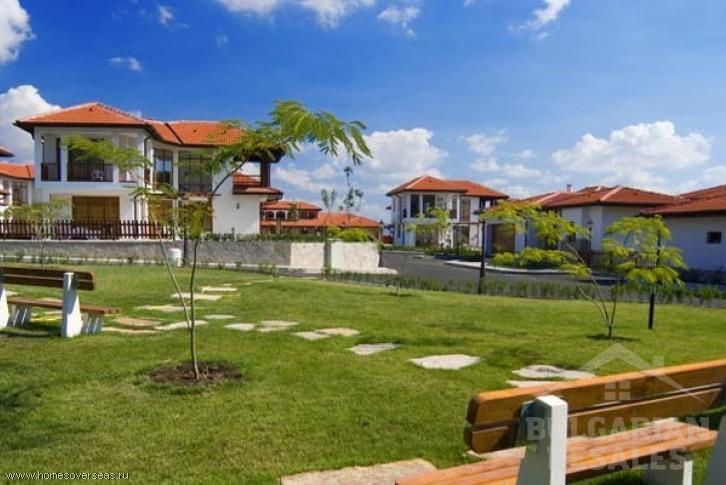 Къща в затворен комплекс, на тихо място! ID: 4173 - Снимка 3