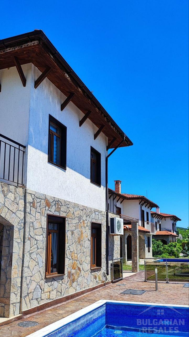 Przestronny dom z 4 sypialniami i widokiem na morze! ID: 4171 - Фото1