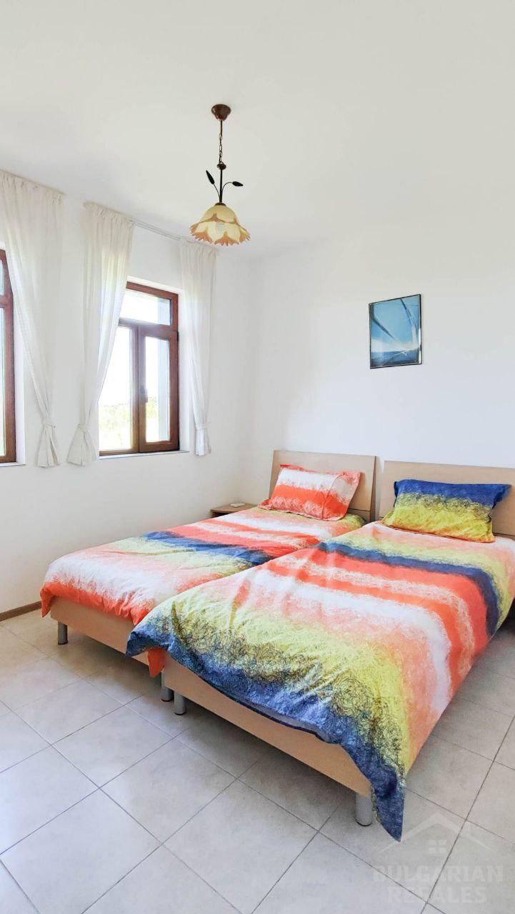 Przestronny dom z 4 sypialniami i widokiem na morze! ID: 4171 - Фото12