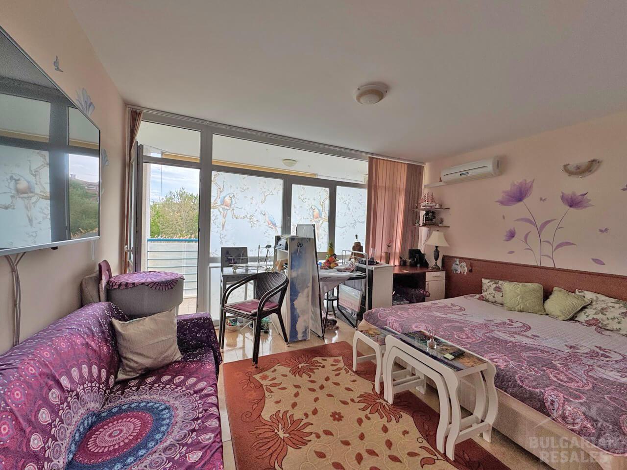 Studio in a large complex with low maintenance fee ID: 5108 - Photo 5