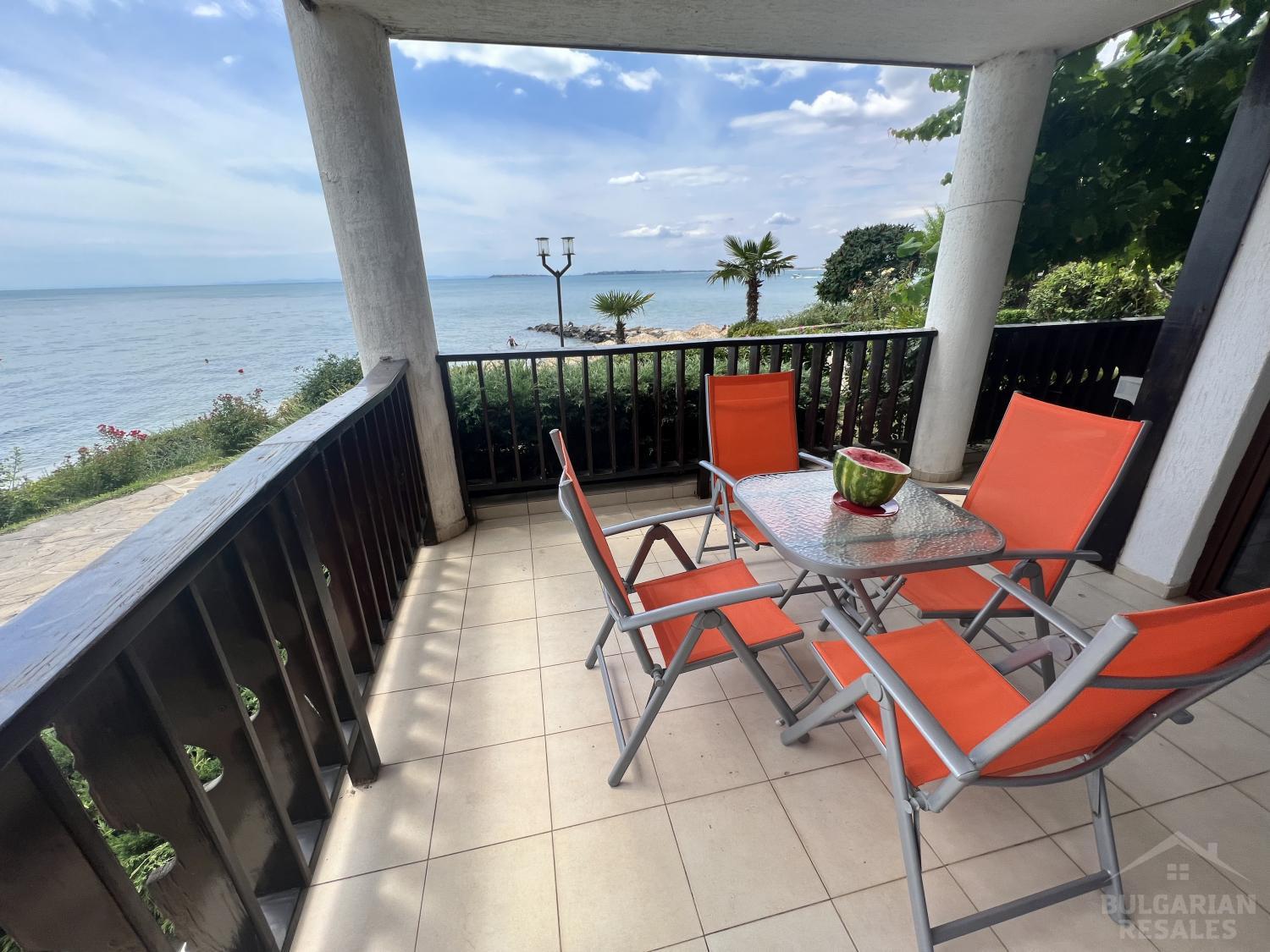 Flat right by the beach, three rooms and a big terrace! ID: 4050 - Photo 2