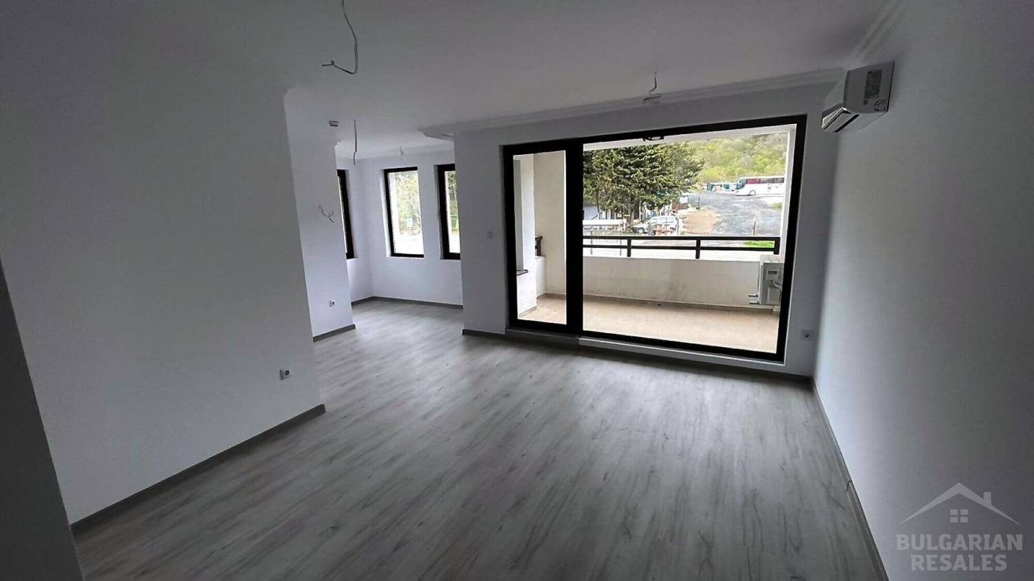Студия с выделенной кухней в 