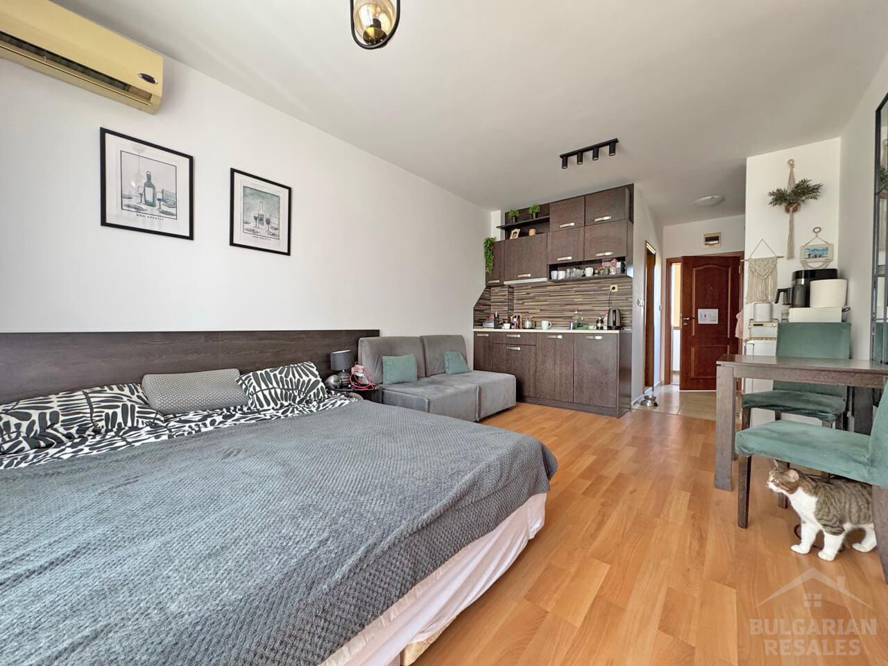 Výhľad na bazén! Štúdio v komplexe s bazénom ID: 5346 - Фото3