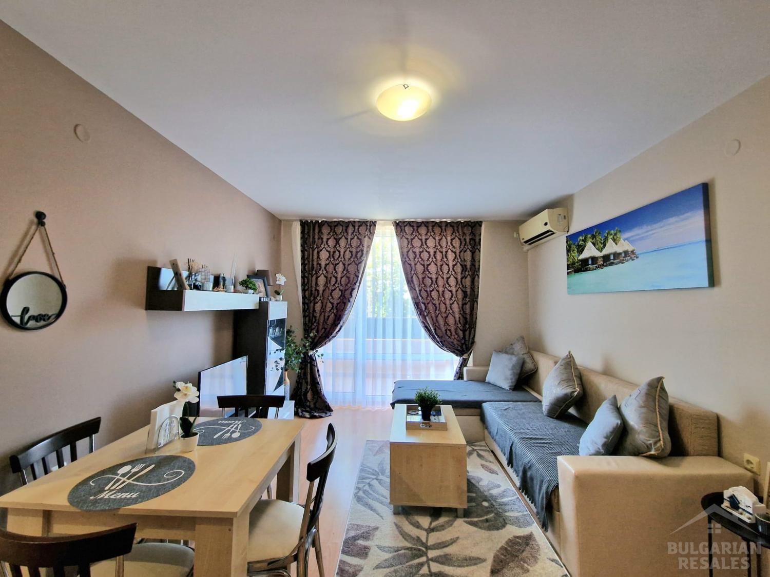 Апартамент с видом на бассейн и красивым ремонтом ID: 4818 - Фото 3