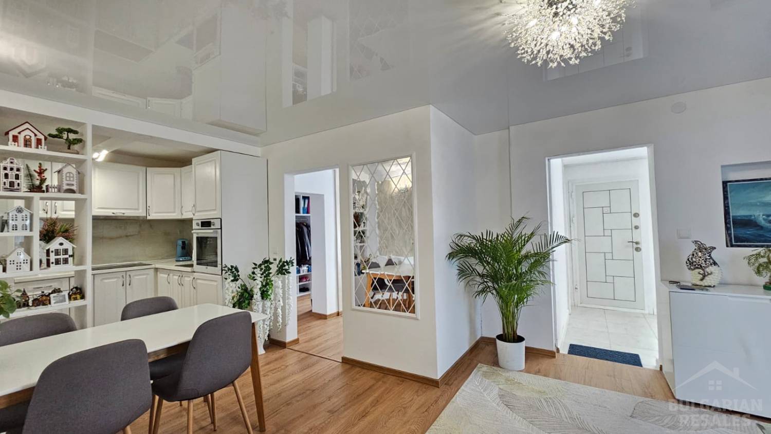 Дом с участком и гаражом в Кошарице ID: 5909 - Фото 2