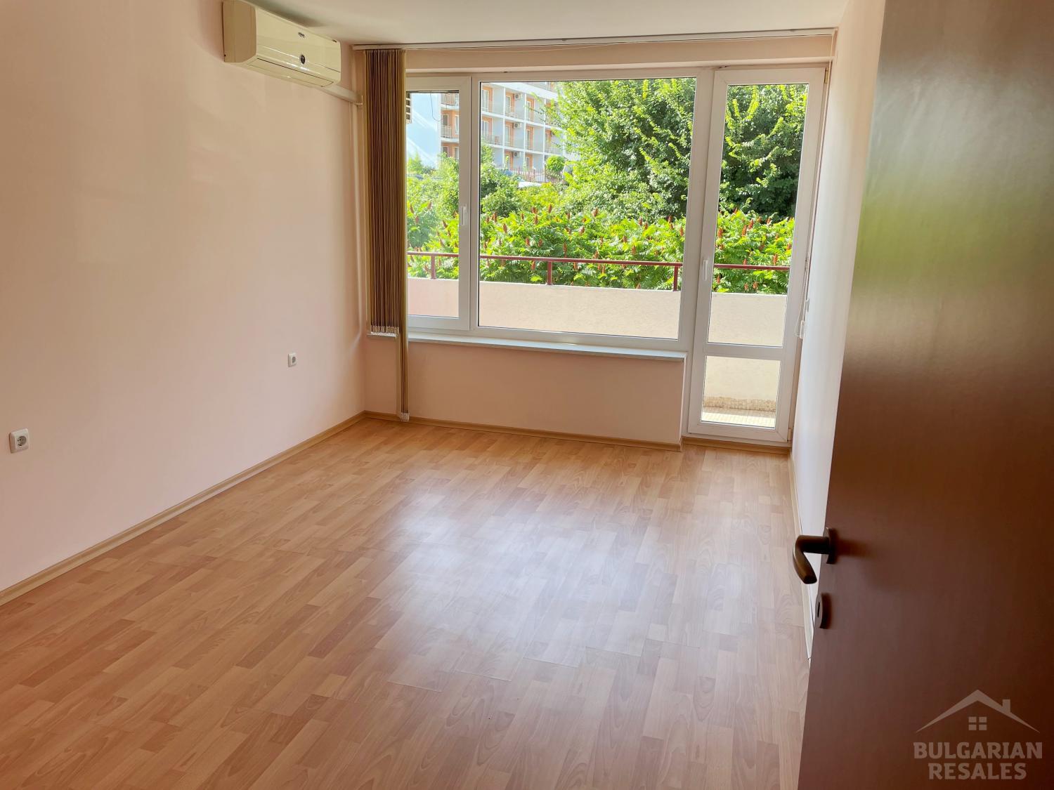 New unfurnished apartment 50 meters from the sea in a super area ID: 3217 - Photo 12