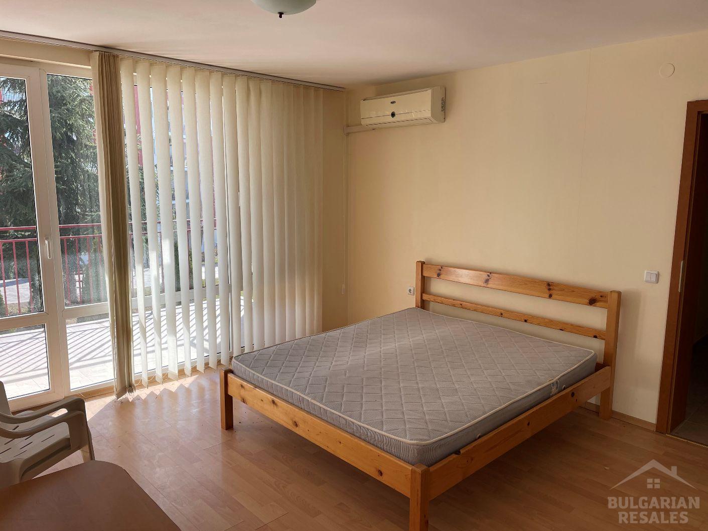 Mieszkanie z jedną sypialnią z bocznym widokiem na morze na pierwszej linii w St. Vlas ID: 3214 - Фото6