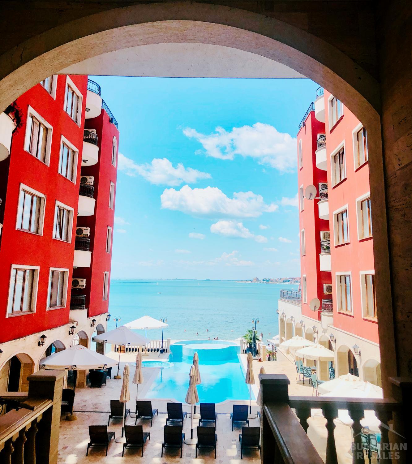 Купить квартиру с видом на море в Несебре, комплекс Рич ID: 2560 - Фото3