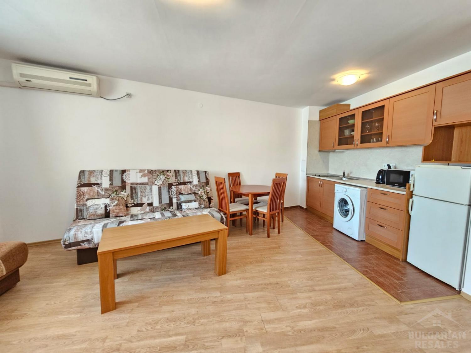 First line! Apartment in a large year-round complex ID: 5001 - Photo 5