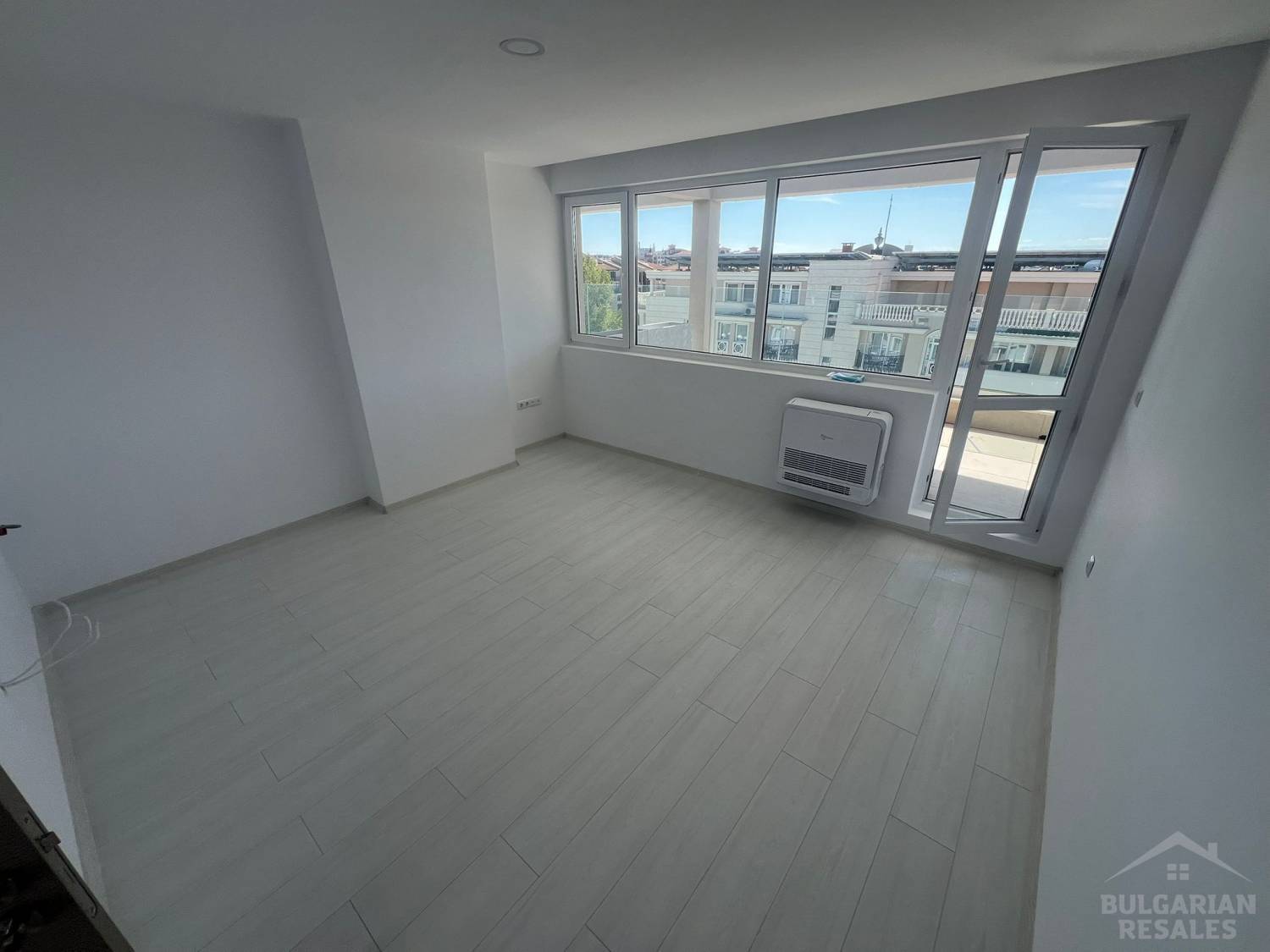 Kawalerka z widokiem na basen w prestiżowym nowym budynku w Słonecznym Brzegu ID: 6213 - Фото4
