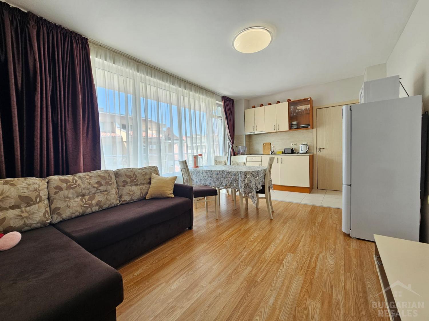 Просторна квартира с два балкона ID: 5218 - Снимка 1