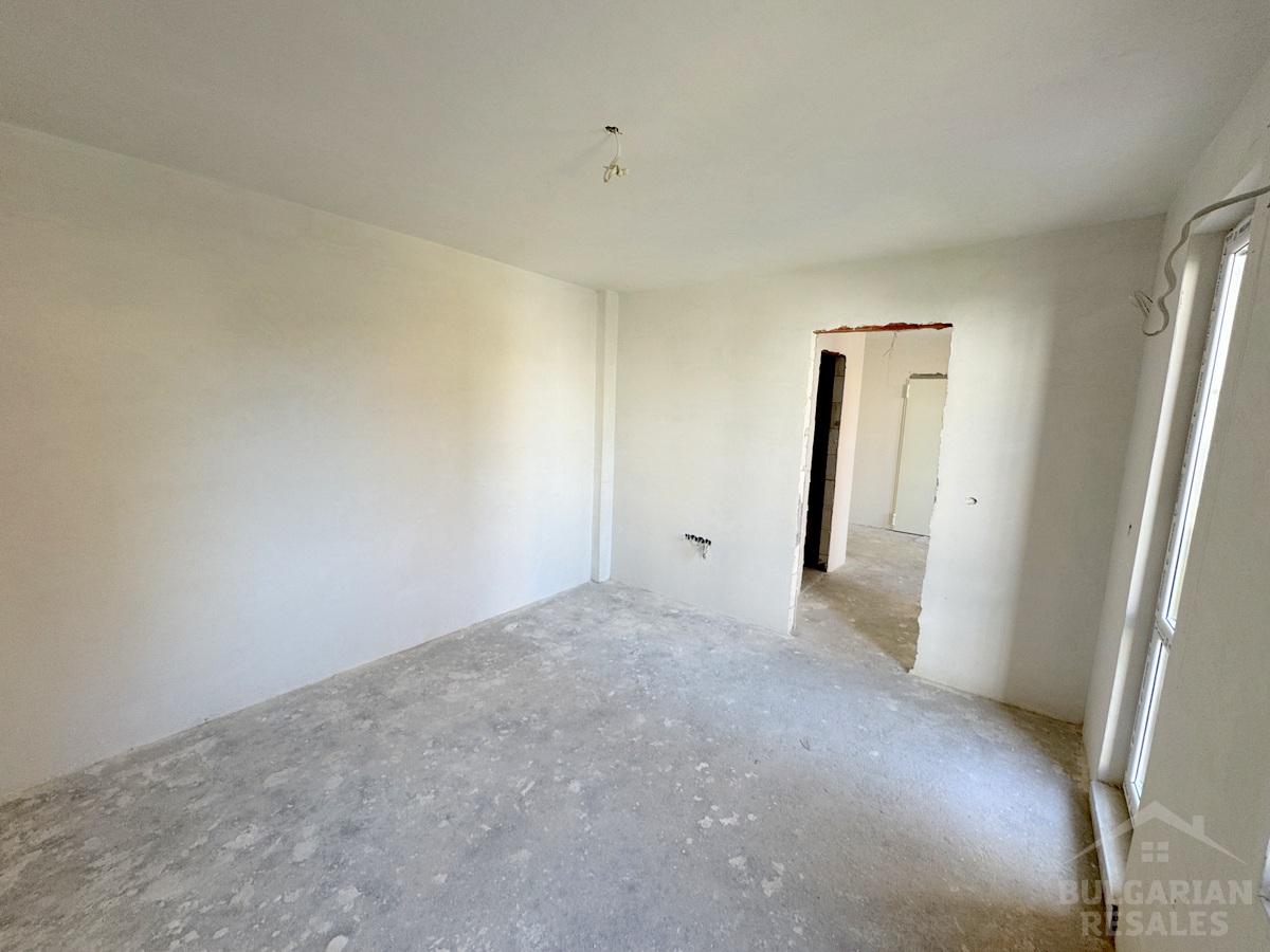 Апартамент в жилищна сграда на 200 м от плажа ID: 5372 - Снимка 12