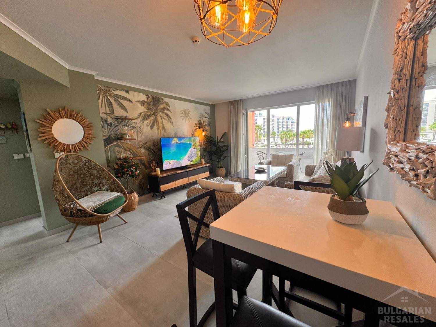 Beachfront, “Majestic Beach Resort” complex, apartment with designer interiors ID: 6090 - Photo 2