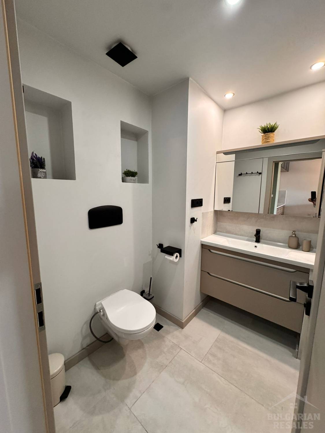 Beachfront, “Majestic Beach Resort” complex, apartment with designer interiors ID: 6090 - Photo 14