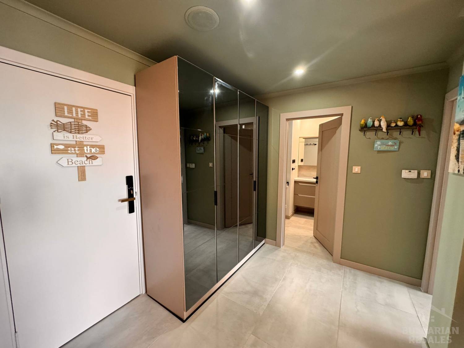 Beachfront, “Majestic Beach Resort” complex, apartment with designer interiors ID: 6090 - Photo 15