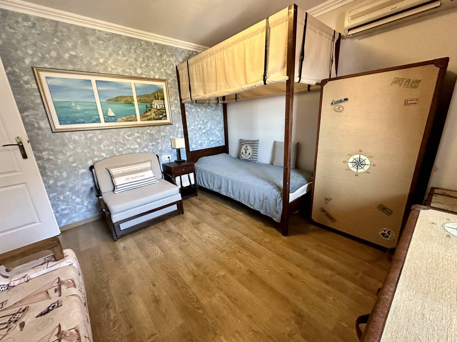 Вид на море, терраса 70 кв.м, 3 спальни, комплекс 