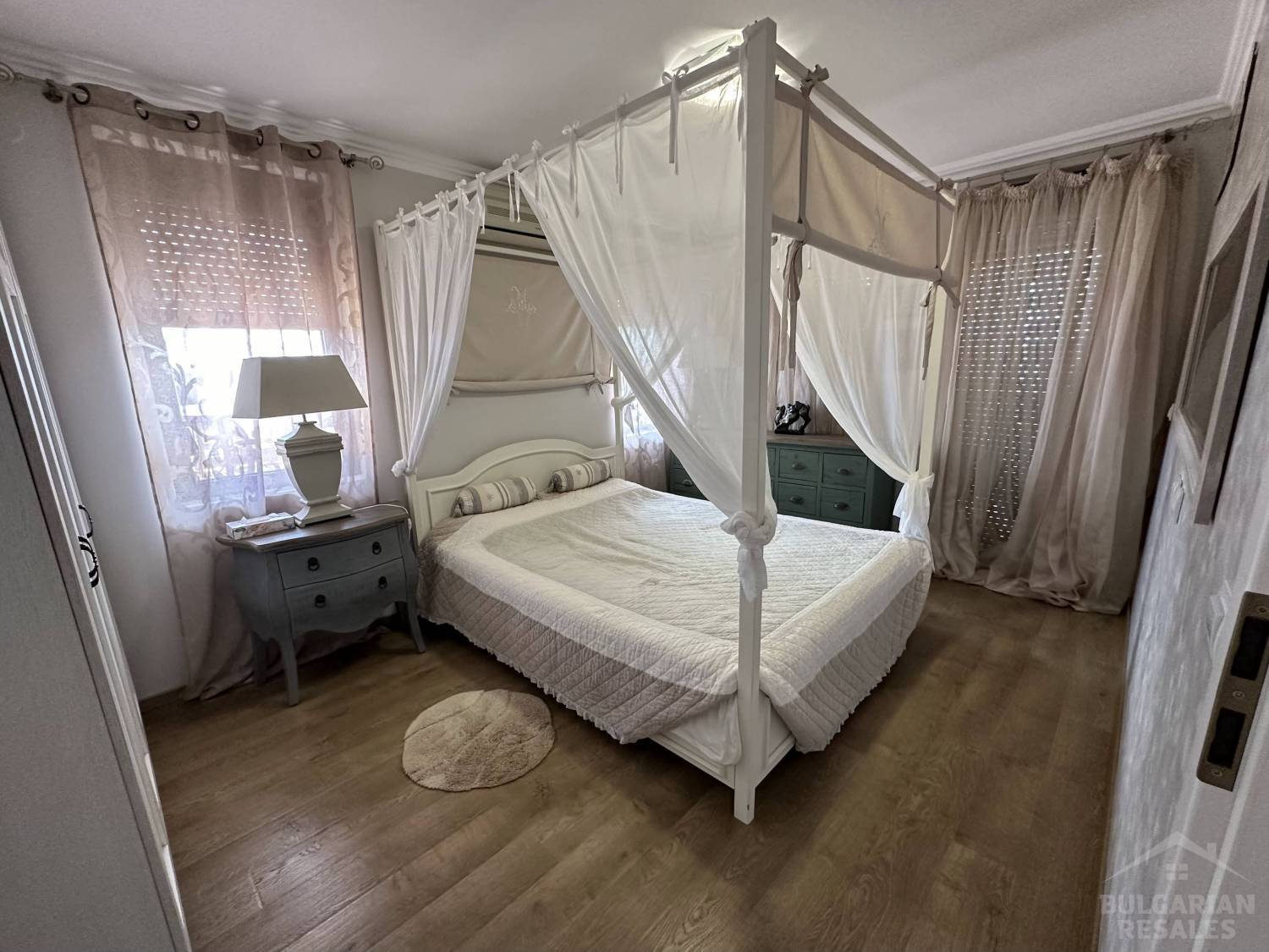 Вид на море, терраса 70 кв.м, 3 спальни, комплекс 