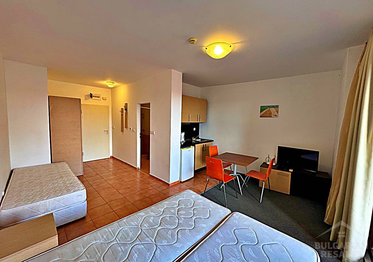 First line, pool view, studio in the Marina Cape complex ID: 5969 - Photo 5