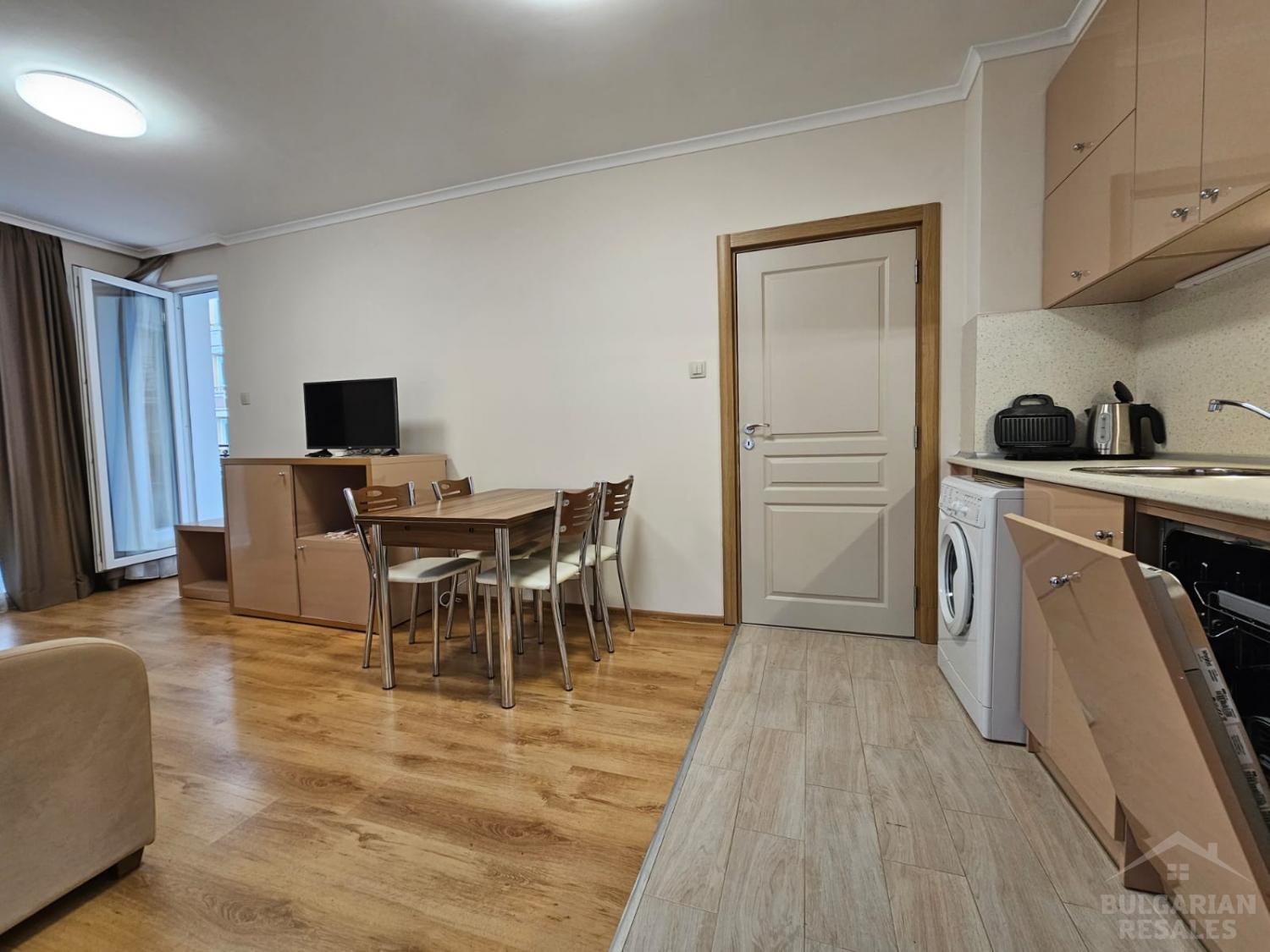 Просторен и уютен: апартамент с две спални и изглед към басейна  ID: 4715 - Снимка 5