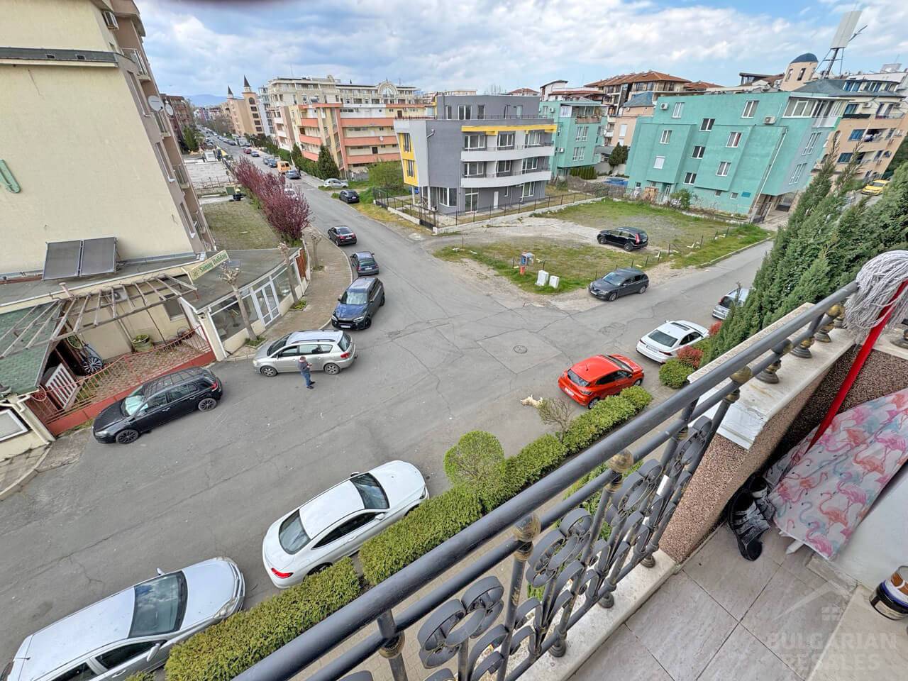 Студия с отдельной кухонной зоной в комплексе 