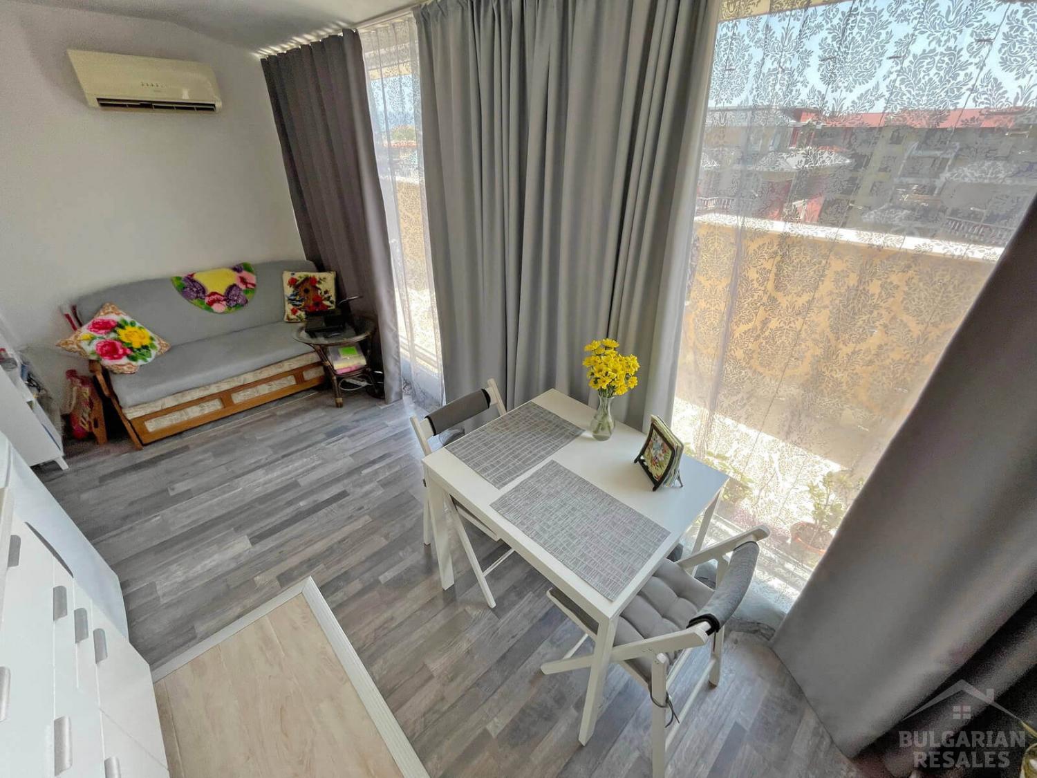 Двустаен апартамент с изглед към басейна в луксозен комплекс ID: 4284 - Снимка 9