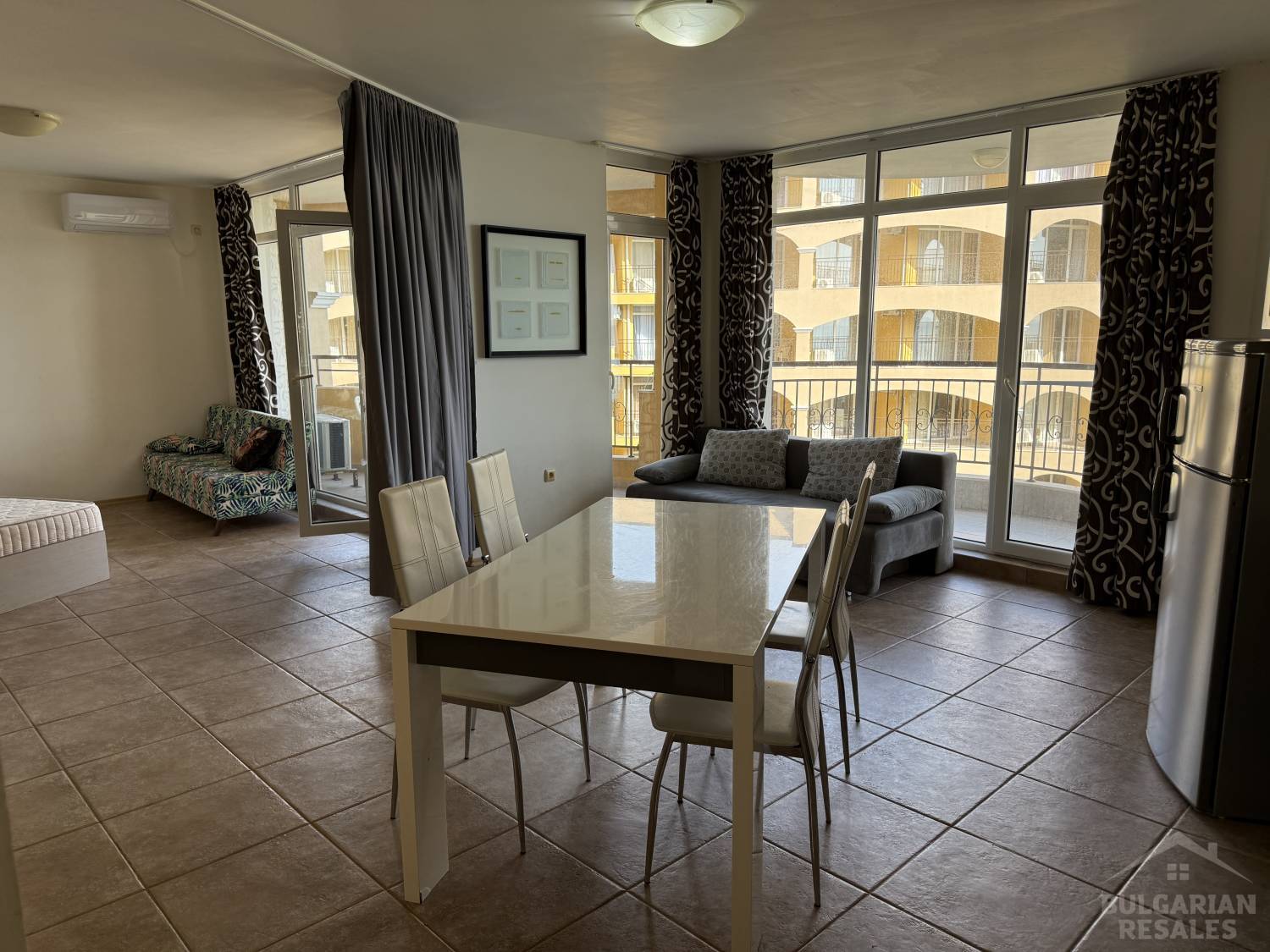 Priestranný štúdio s pohodlným rozdelením priestoru, výhľad na more ID: 5943 - Фото4