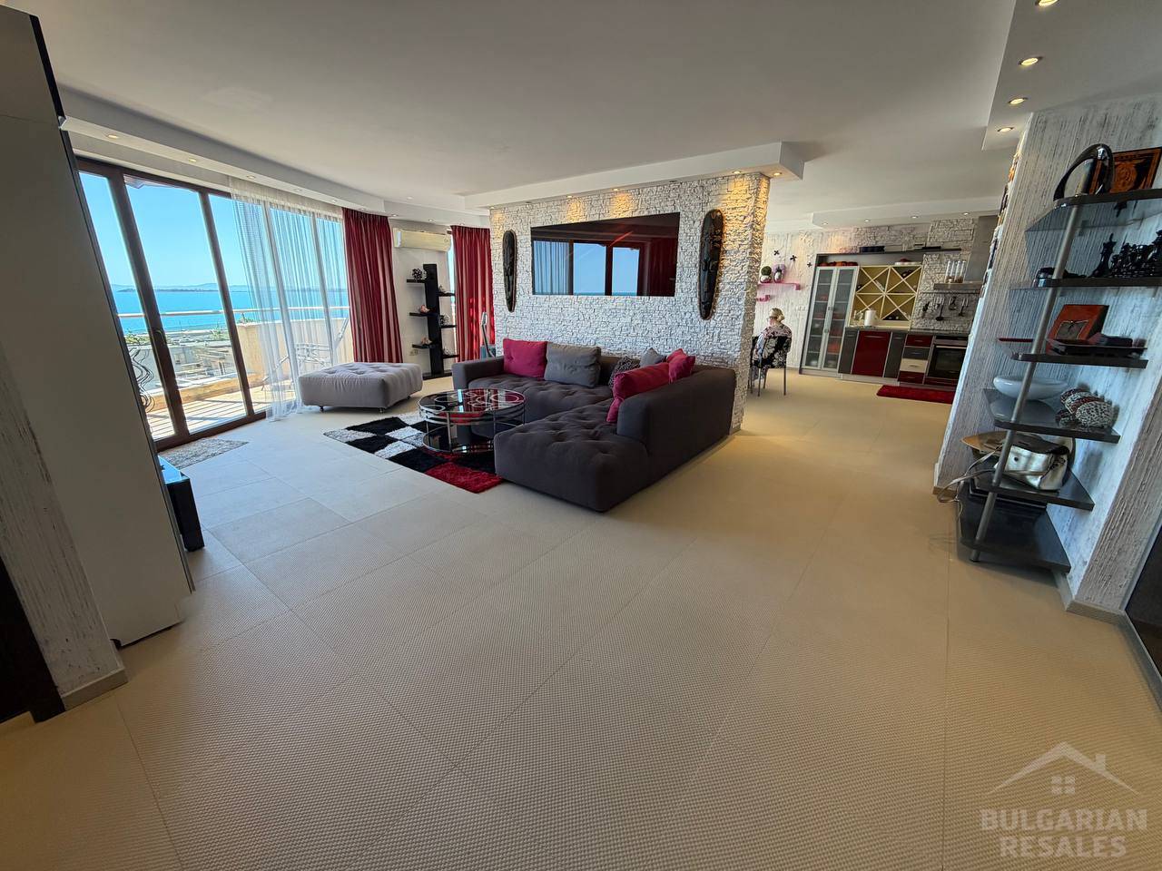 Three bedrooms, sea and mountain views, “Millennium,” Sveti Vlas ID: 6364 - Photo 4