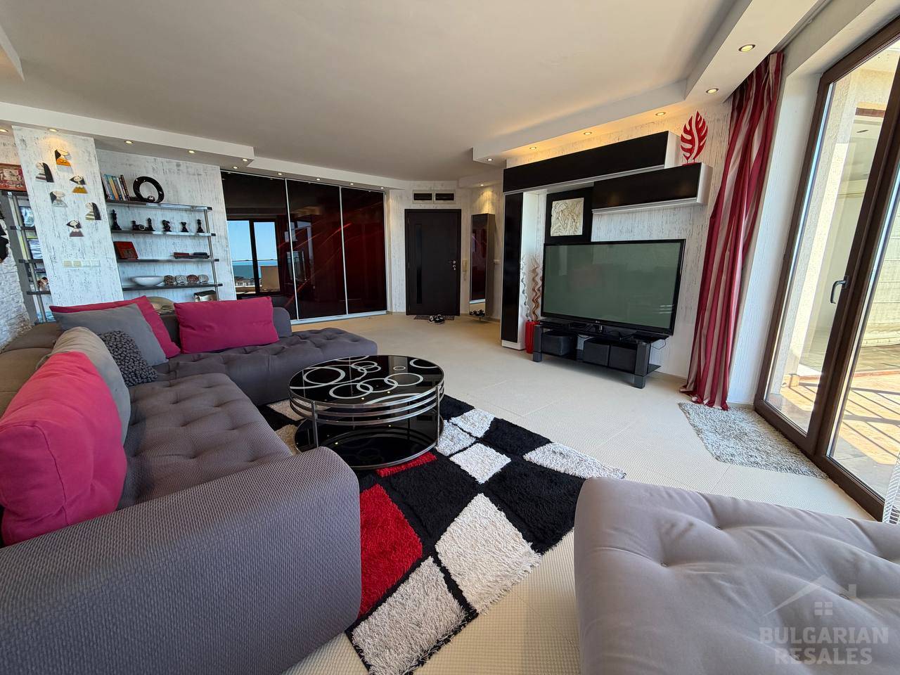 Three bedrooms, sea and mountain views, “Millennium,” Sveti Vlas ID: 6364 - Photo 5