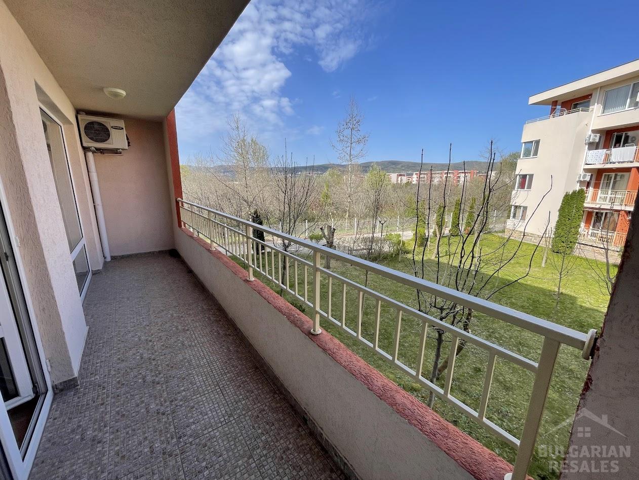 Bargain price for one bedroom apartment in a large complex ID: 5375 - Photo 8